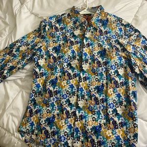 New Never Worn Robert Graham Floral Button-down